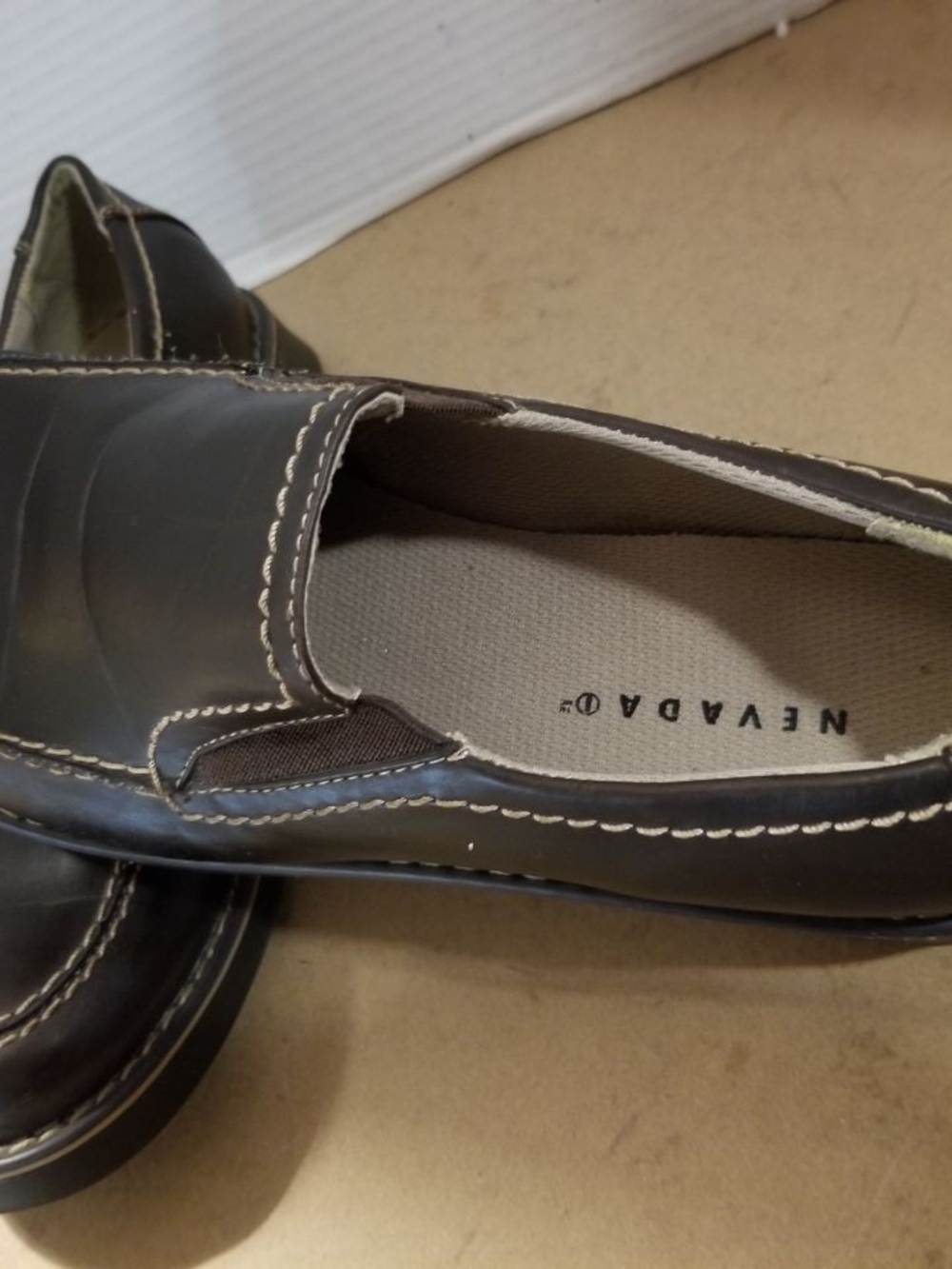 Nevada Men's Brown Slip-On LoafersWomen's size 10, new condition